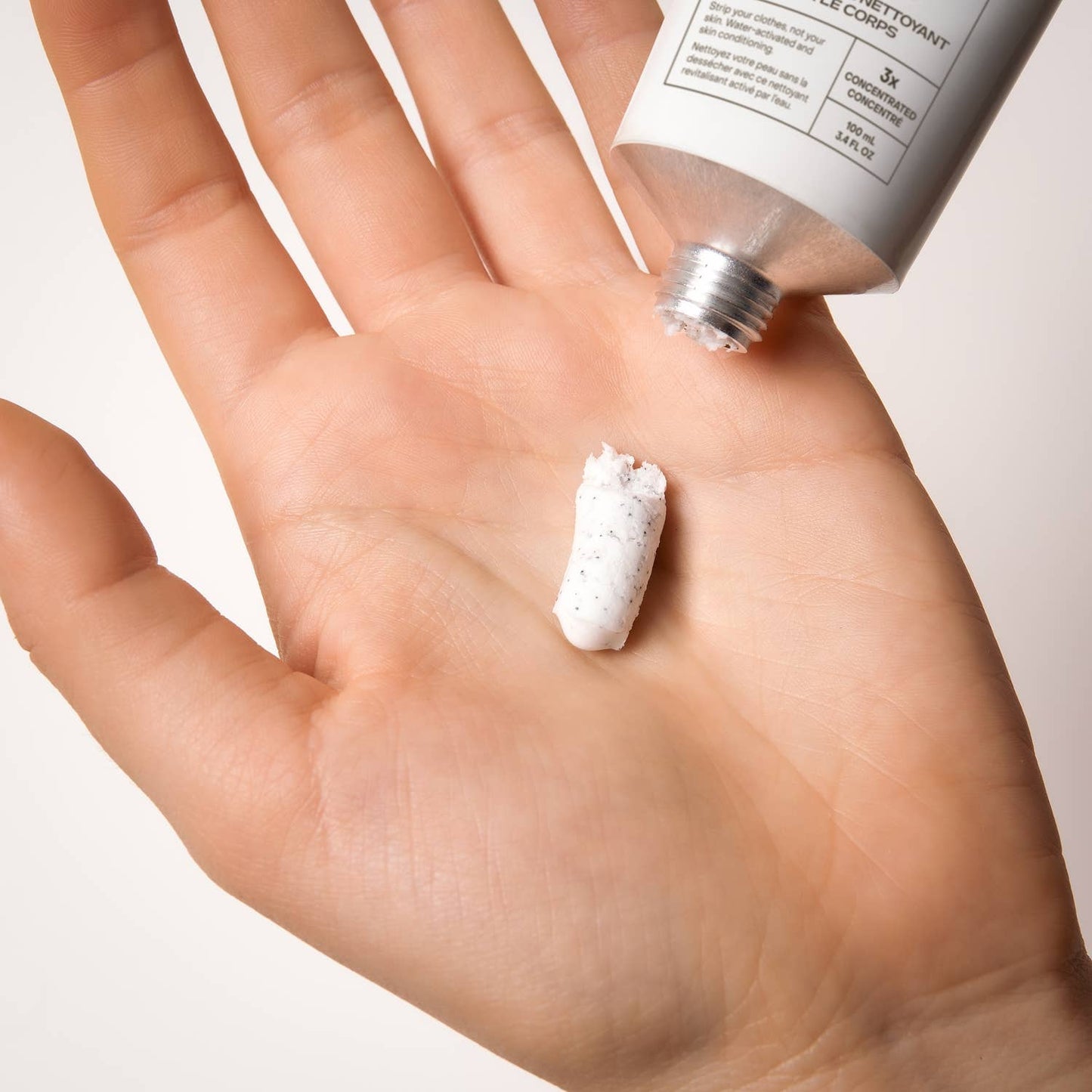 The Exfoliating Body Wash Concentrate - EVERIST