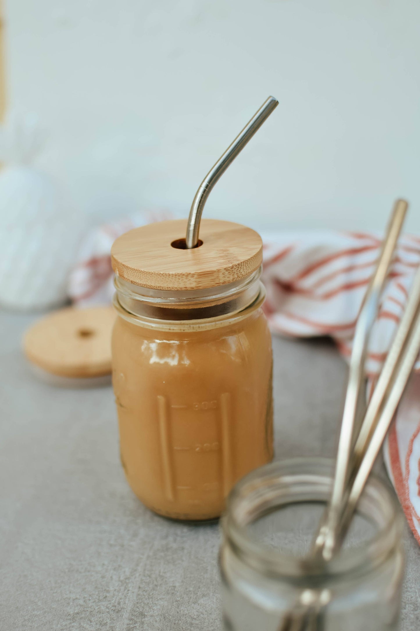 Bamboo Jar Lid with Straw Hole